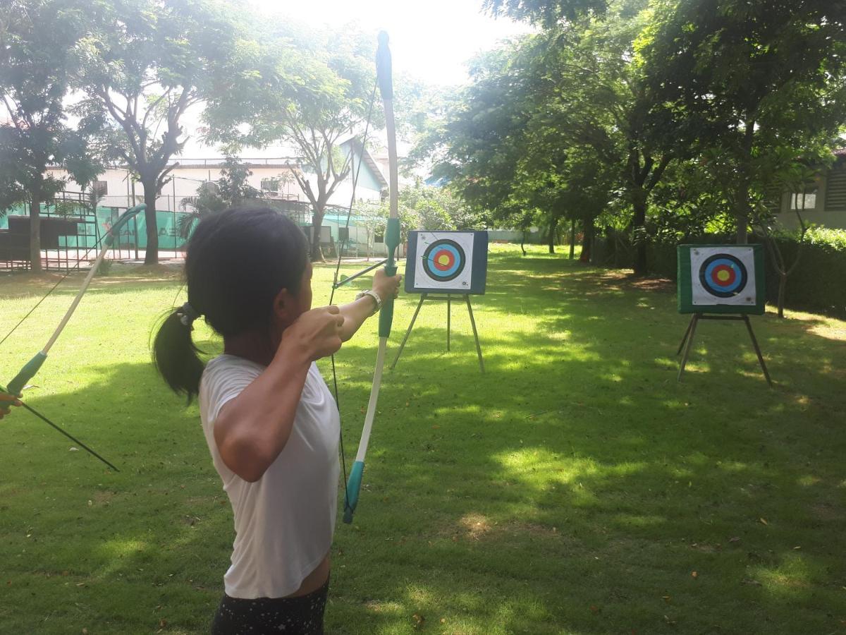 Cambodian Country Club Hotel Phnom Penh Bagian luar foto